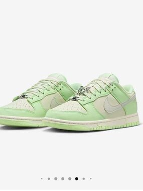 Nike Dunk Low - Mint Green & Cream